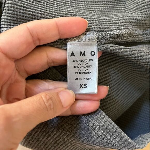 AMO Thermal Henley Tee in Tea Leaf XS - Picture 7 of 11